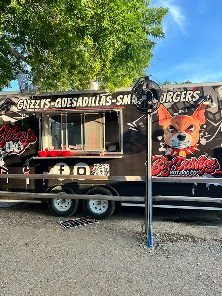 food trucks Big Dawgs Hot Dog Co.