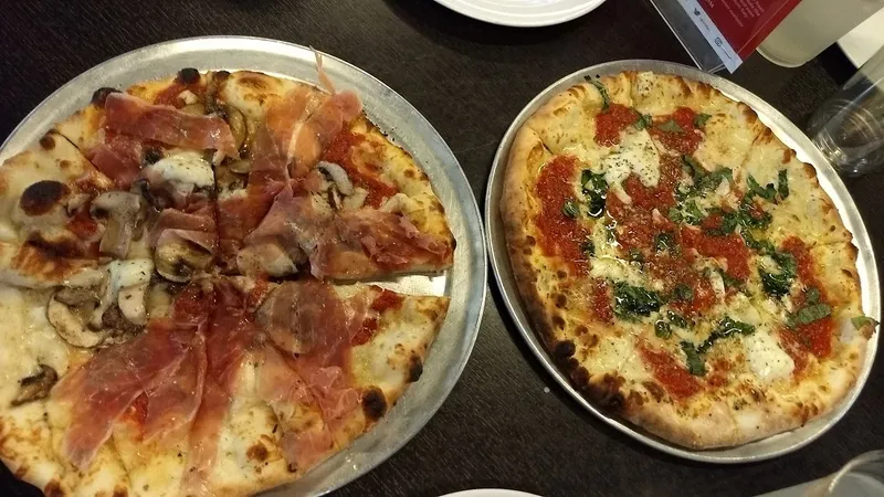 pizza places V Pizza & Sidecar - San Marco