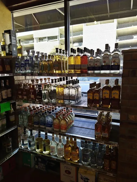 liquor stores Crockett Street Bottle Shop