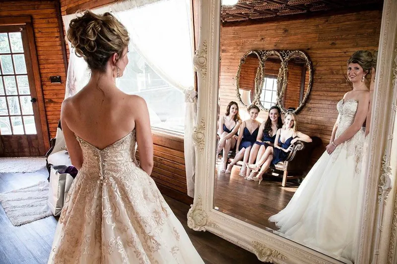 bridal salons Miss Tuesdee Bridal Hair