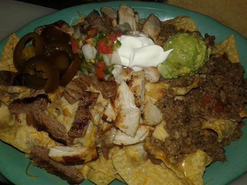 Nachos Tia's On The Bluff