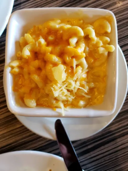 Mac and Cheese Uptown Kitchen & Bar