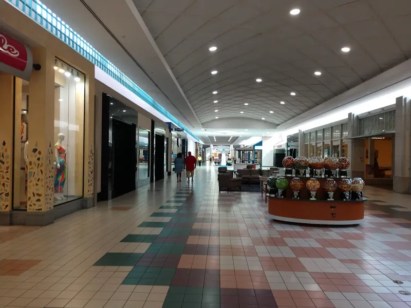 shopping malls Regency Square Mall