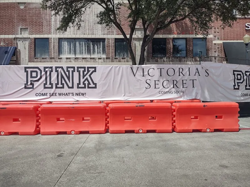 lingerie shops Victoria's Secret & PINK by Victoria's Secret