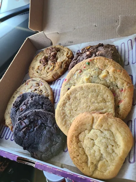 cookies Insomnia Cookies