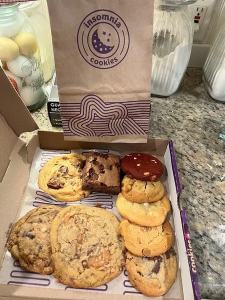 cookies Insomnia Cookies