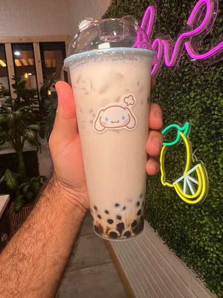 bubble tea Helloo Boba