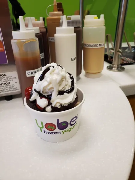 frozen yogurt Yobe Frozen Yogurt