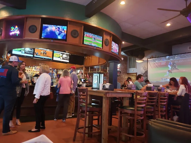 sports bars THAT BAR AT THE ARENA