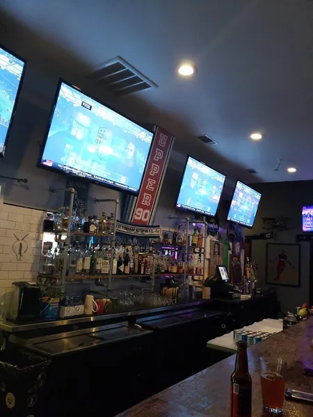 sports bars Upper 90