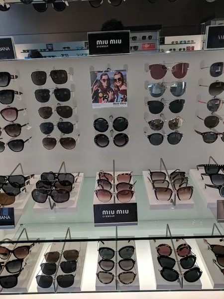 sunglasses stores Sunglass Hut