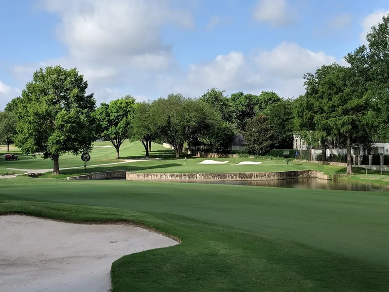 golf lessons River Crest Country Club