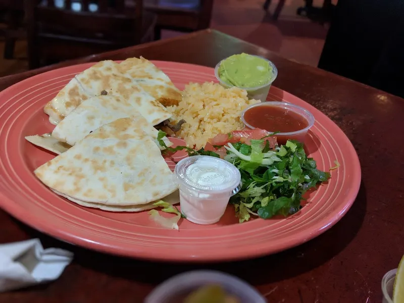 chicken quesadilla Julio's Cafe