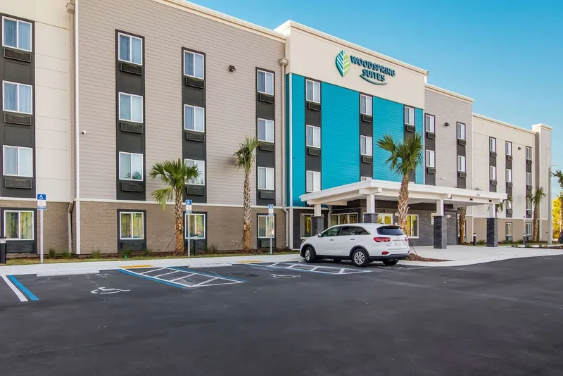 Hotels with kitchenettes WoodSpring Suites Jacksonville Campfield Commons