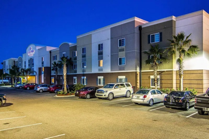 Hotels with kitchenettes Candlewood Suites Jacksonville East Merril Road, an IHG Hotel