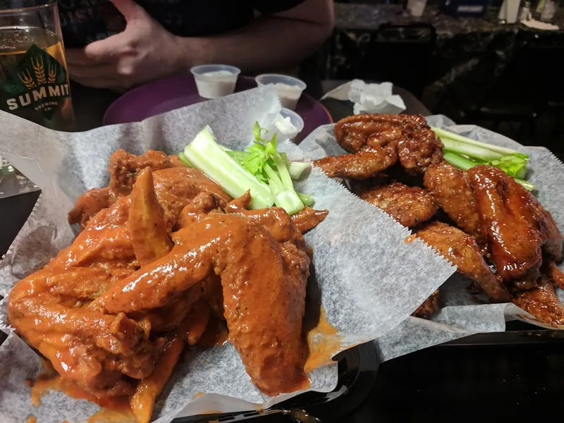 buffalo wings Cedar Inn