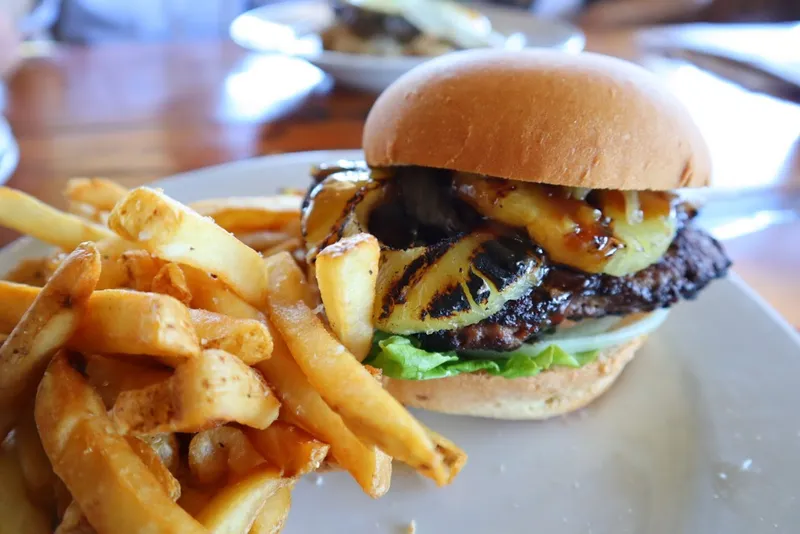 turkey burgers Lulu's Waikiki