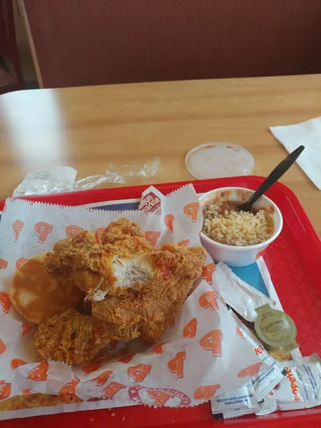 fried chicken Popeyes Louisiana Kitchen