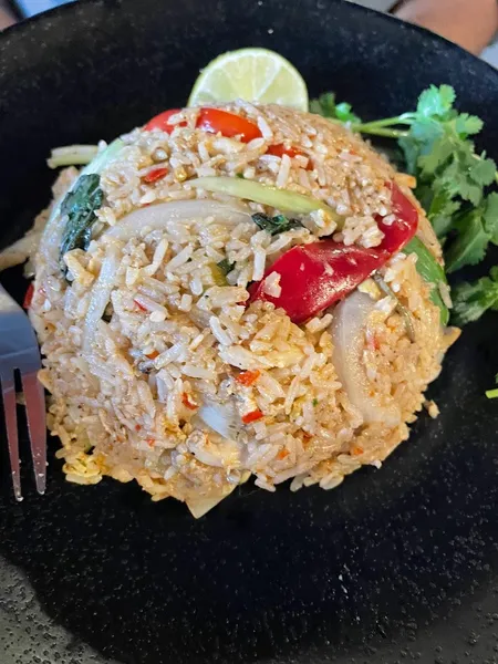 Fried rice Rice n Roll Bistro | Sushi Bar & Thai Cuisine