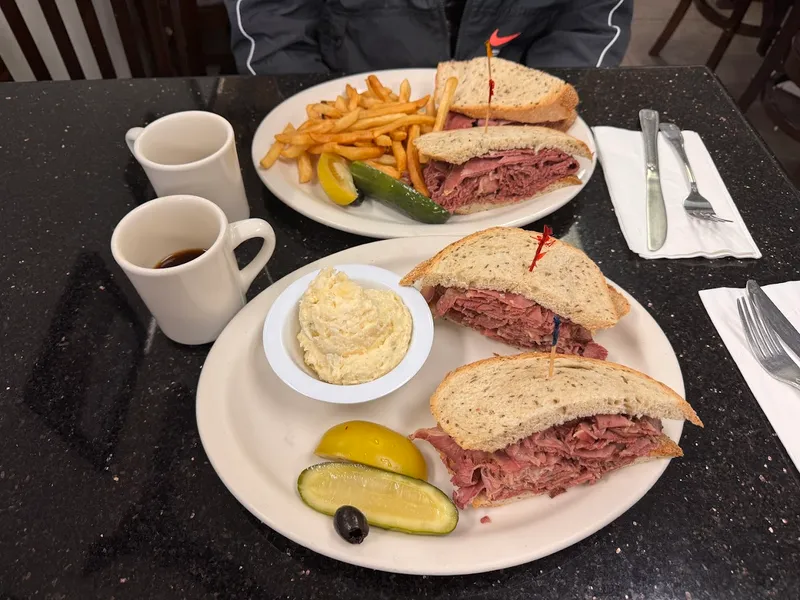 french dip Weiss Deli