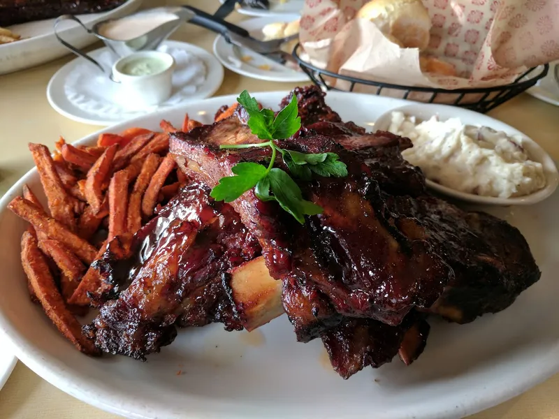 lunch restaurants Lucille's Smokehouse Bar-B-Que