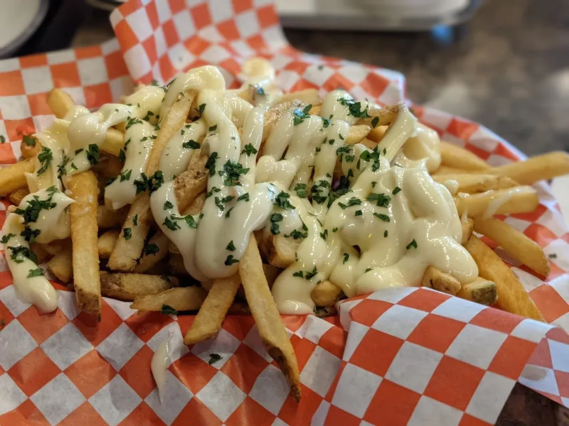 Mac and Cheese Jumbo's Beef & Brew