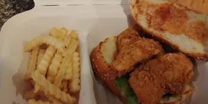 chicken sandwiches in Bakersfield