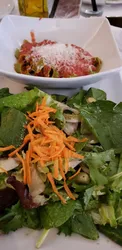 Best of 23 salads in Fort Wayne