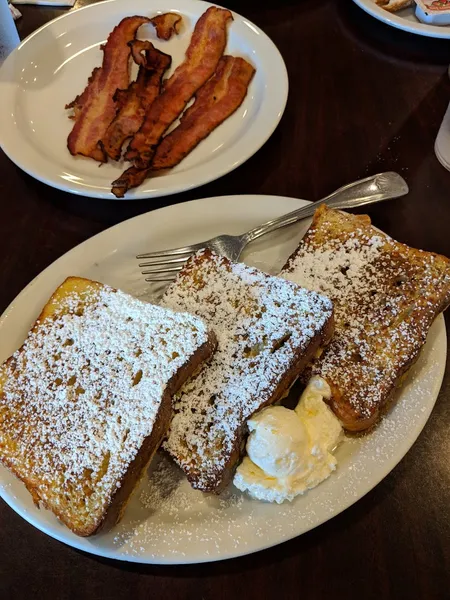 French Toast Eggs 'n Things Ala Moana