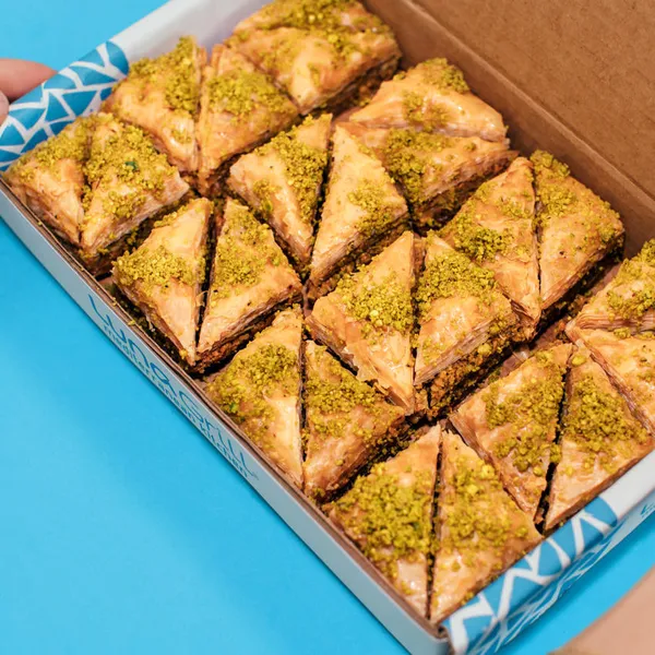 baklava Luna Grill Millenia