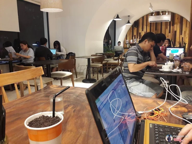 The Coffee House - Trung Sơn
