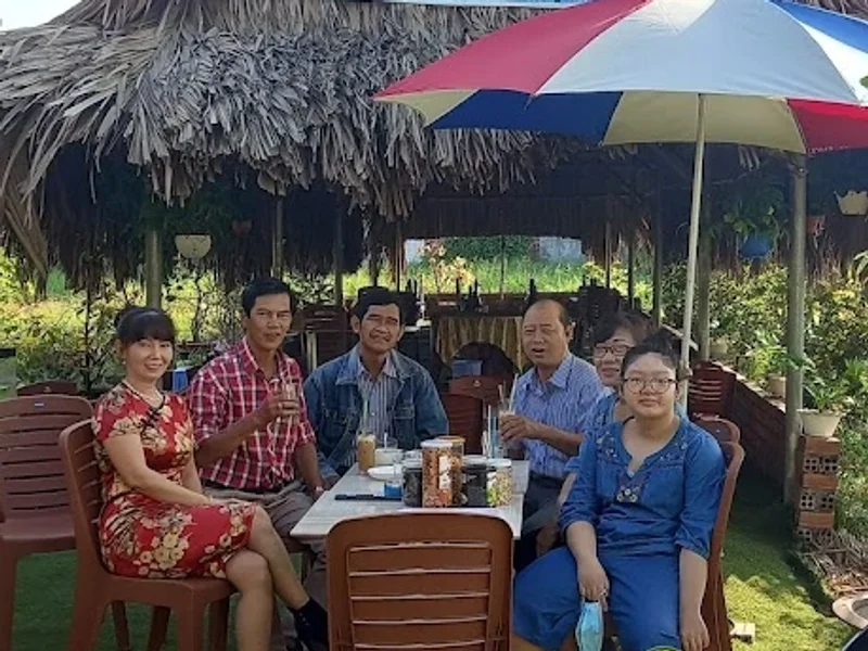 Cà Phê Sân Vườn Cỏ Xanh