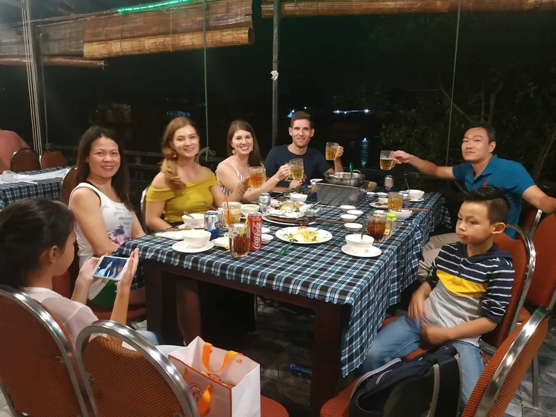 Quán ăn 30 Bờ Sông