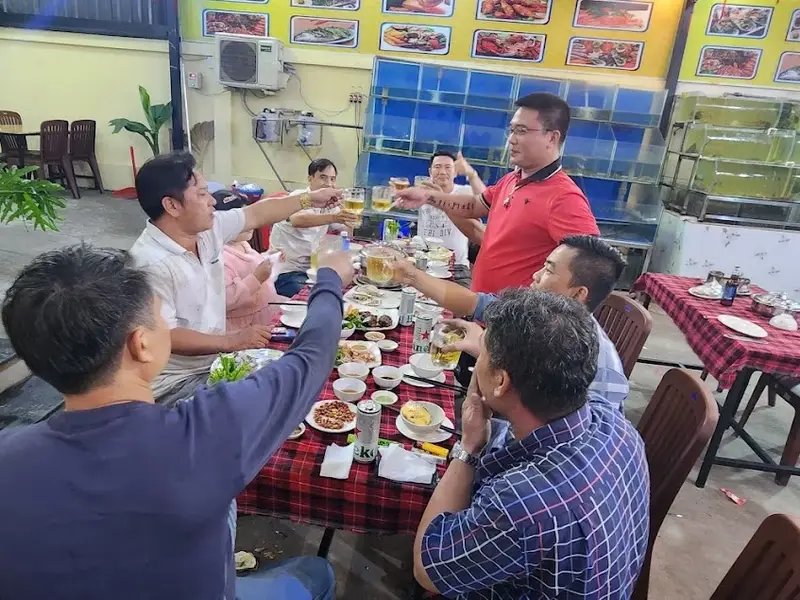 Nhà sách Nguyễn Văn Cừ