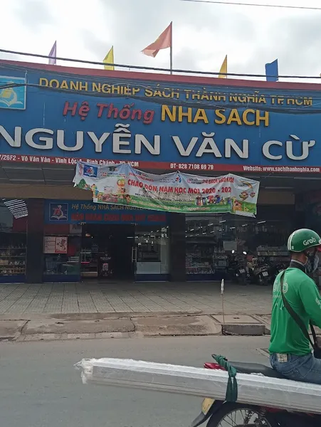 Nhà sách Nguyễn Văn Cừ