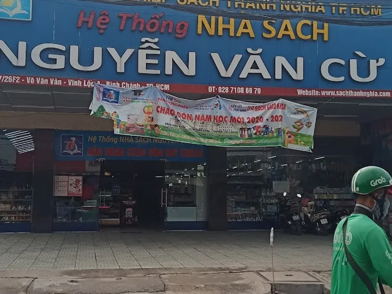Nhà sách Nguyễn Văn Cừ