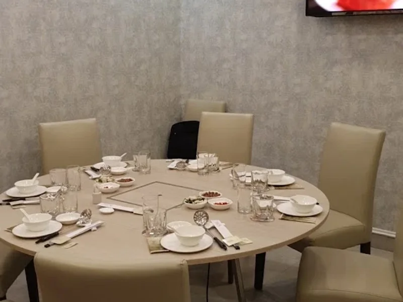 Nhà hàng hải sản & lẩu Yeebo (Quận 1) - Yeebo Seafood and Hotpot Restaurant (District 1)