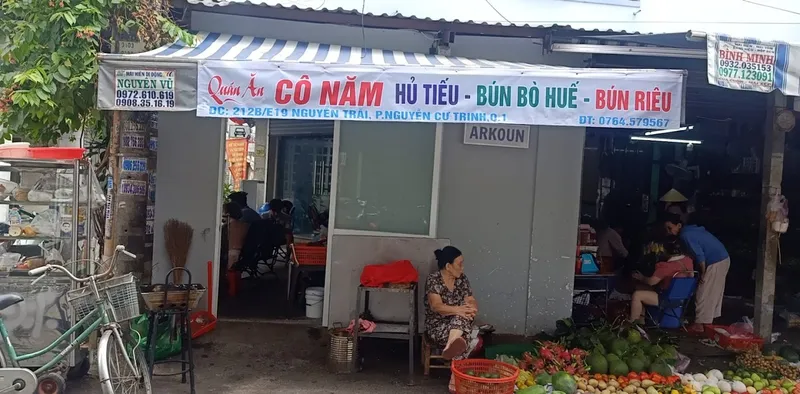 QUÁN ĂN CÔ NĂM