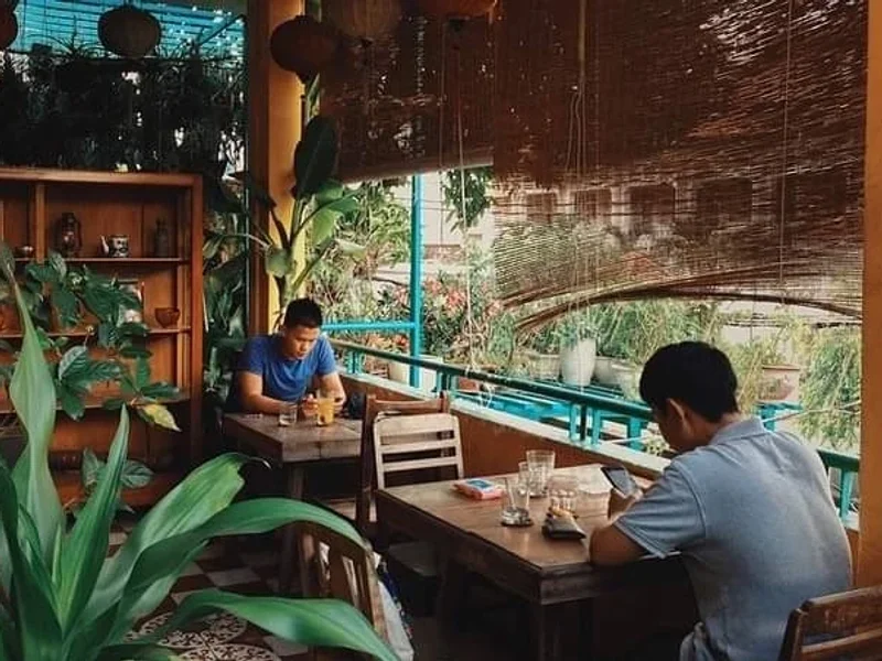 Tiệm cơm, cafe Hoa Giấy