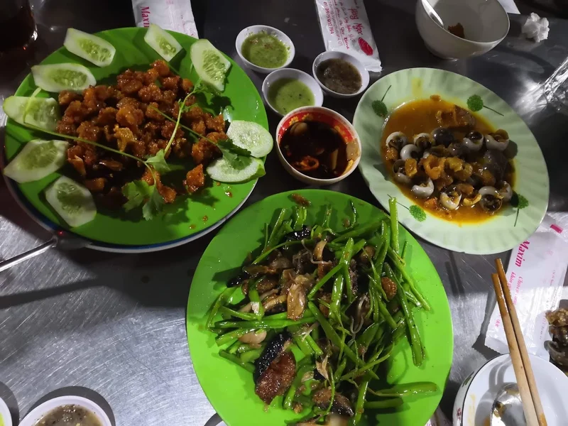 Quán Ốc Hồng Ngọc