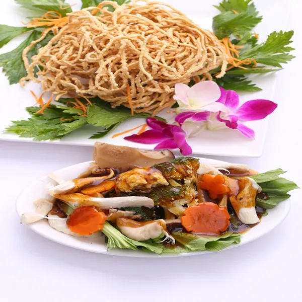 Nhà Hàng Chay Vegan BÀ XÃ - Nguyễn Trãi Quận 1