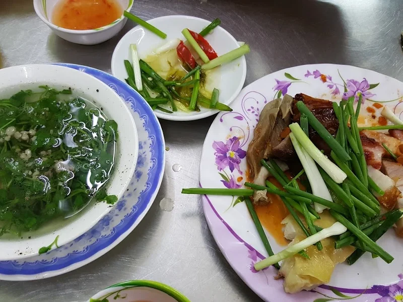 Quán Cơm Gà Hồng Phát