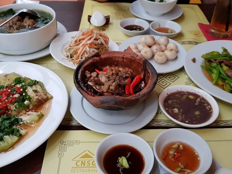 Cơm Niêu Sài Gòn