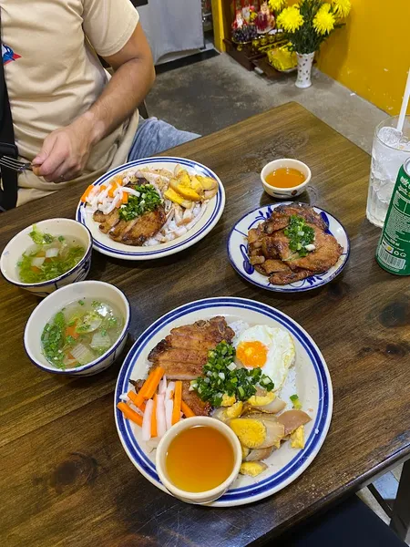 Tiệm Cơm 67 Tấm