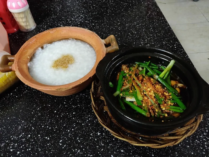 Cháo ếch Cách Mạng Tháng 8