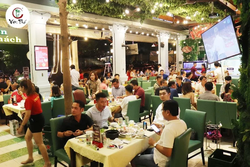 Nhà hàng Việt Phố