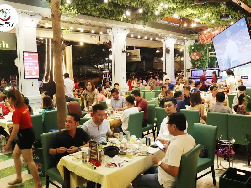 Nhà hàng Việt Phố