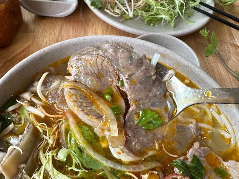BÚN BÒ MÂY