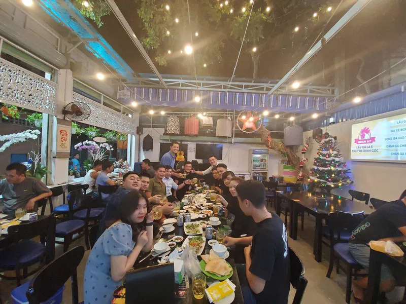 Quán A7 Lẩu gà lá é Phú Yên