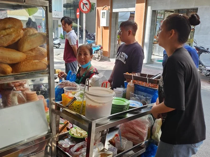 Bánh mì chảo Dì Nữ